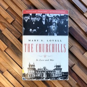 Churchill | BIO Non-fiction "The Churchills : In Love and War" Book